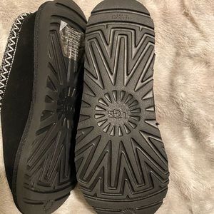 New, Women’s Tasman Black Ugg Slippers